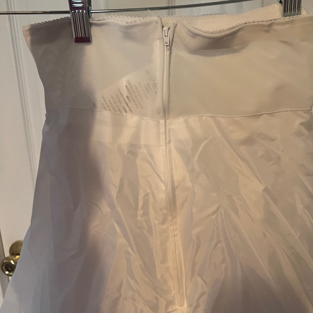 David's Bridal White Crinoline Underskirt - Picture 5 of 10